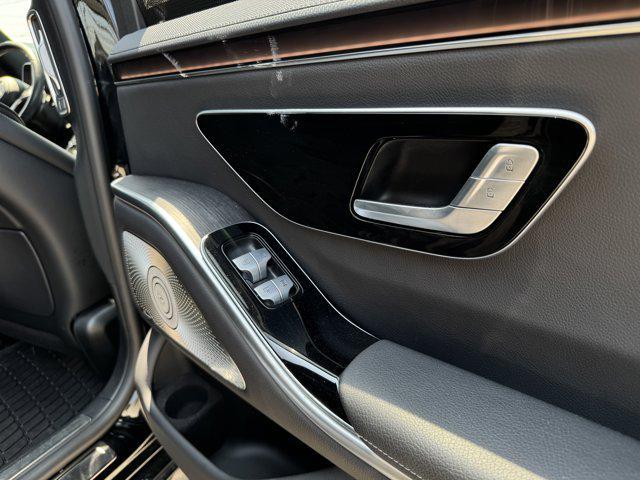 Photo of 2022 Onyx Black Mercedes-Benz S-Class