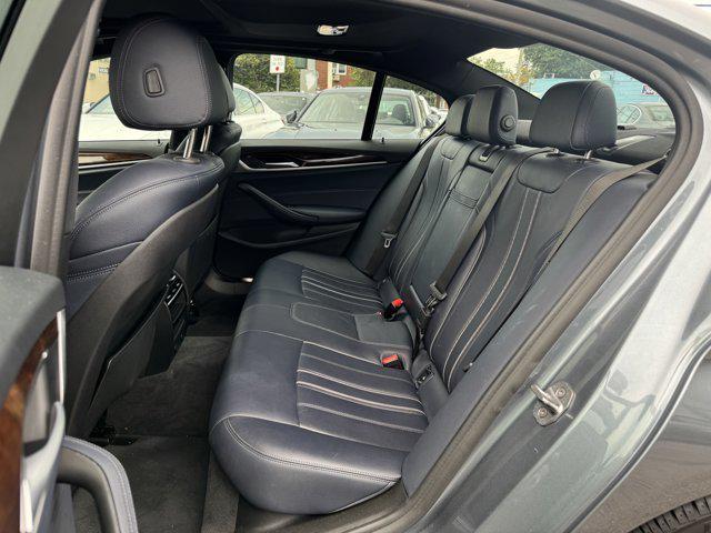 Photo of 2019 Bluestone Metallic BMW 530