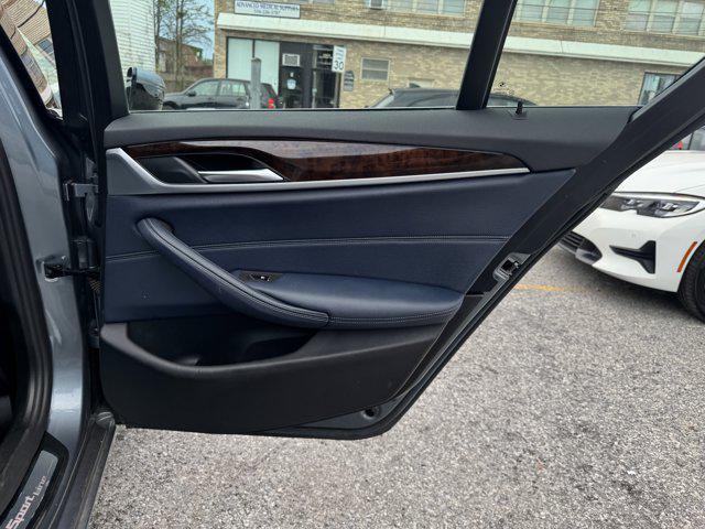 Photo of 2019 Bluestone Metallic BMW 530