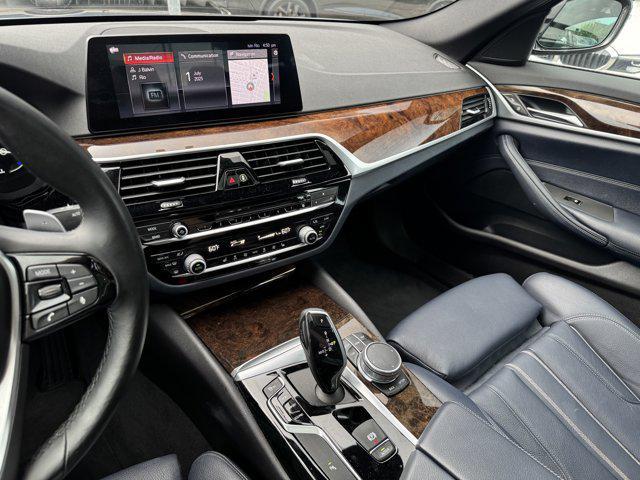 Photo of 2019 Bluestone Metallic BMW 530