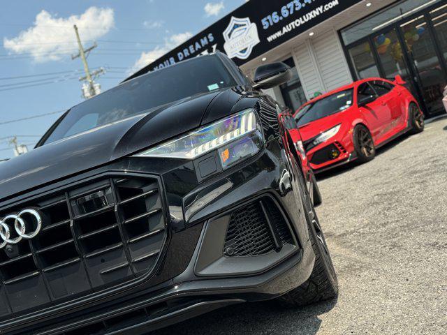 Photo of 2020 Orca Black Metallic Audi Q8