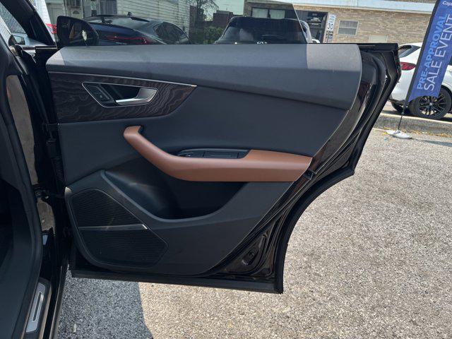 Photo of 2020 Orca Black Metallic Audi Q8