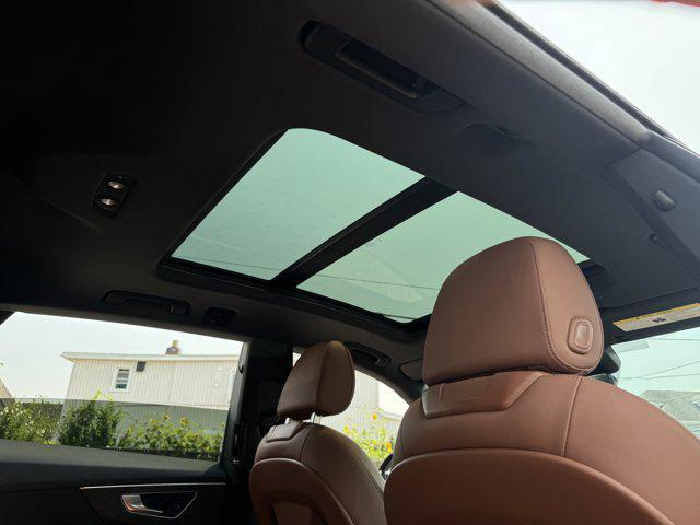 Photo of 2020 Orca Black Metallic Audi Q8
