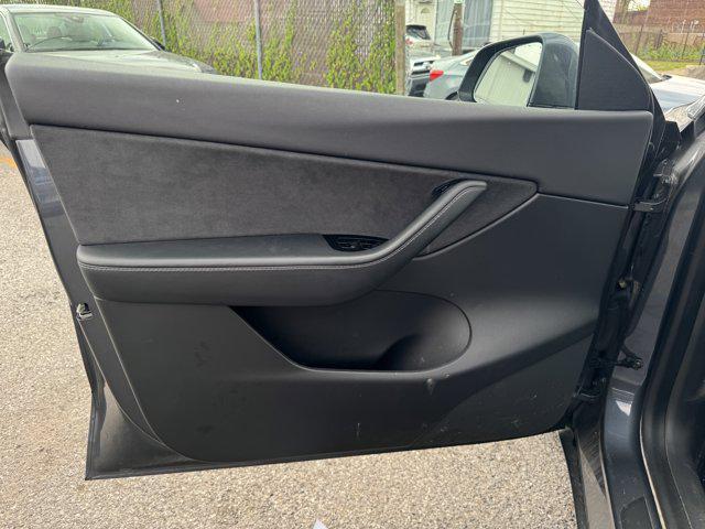 Photo of 2021 Midnight Silver Metallic Tesla Model Y