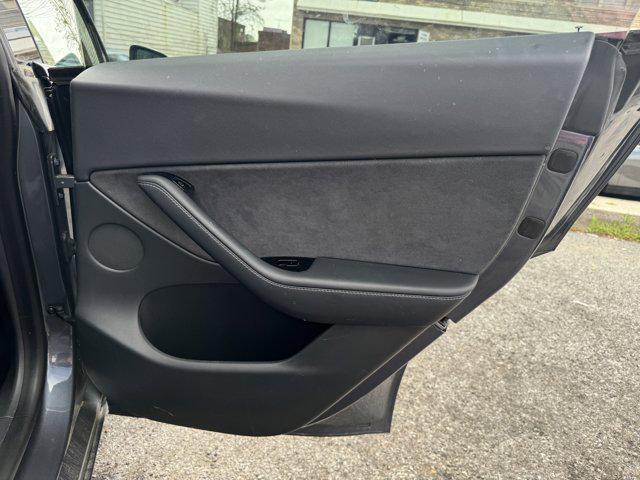 Photo of 2021 Midnight Silver Metallic Tesla Model Y