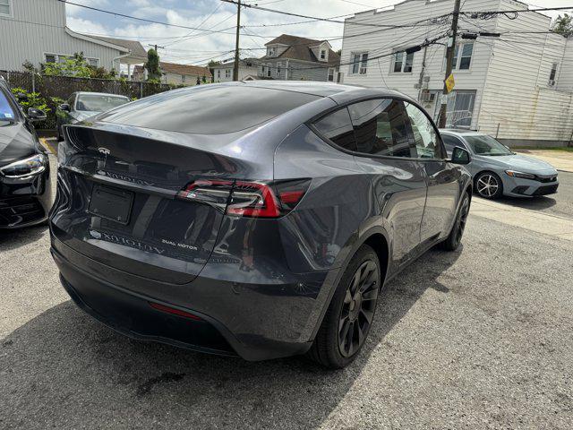 Photo of 2021 Midnight Silver Metallic Tesla Model Y