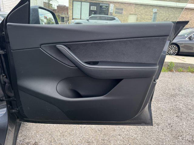 Photo of 2021 Midnight Silver Metallic Tesla Model Y