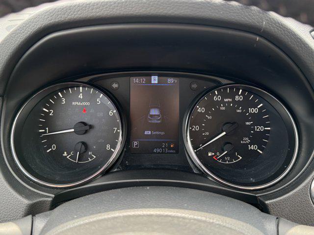 Photo of 2021 Pearl White Tricoat Nissan Rogue Sport