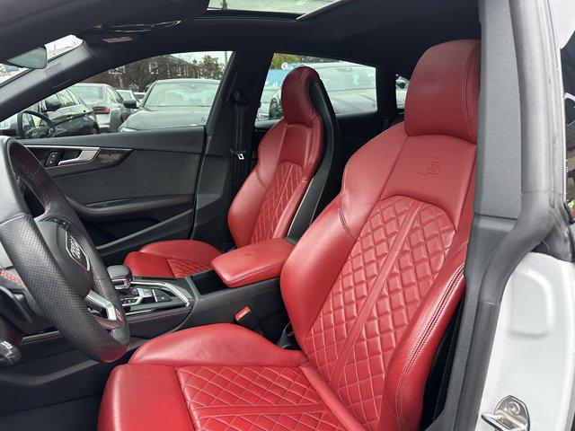 Photo of 2022 Glacier White Metallic Audi S5