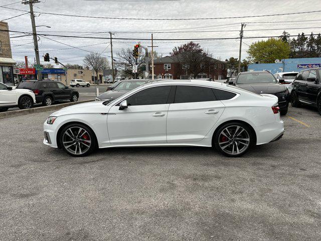 Photo of 2022 Glacier White Metallic Audi S5