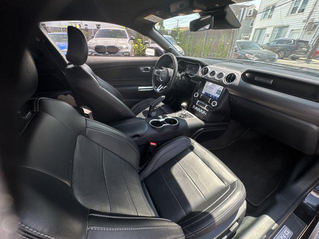 Photo of 2022 Mischievous Purple Metallic Ford Mustang