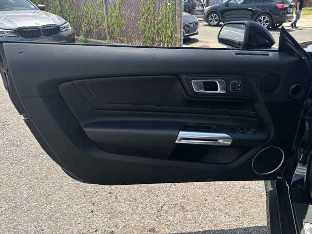 Photo of 2022 Mischievous Purple Metallic Ford Mustang