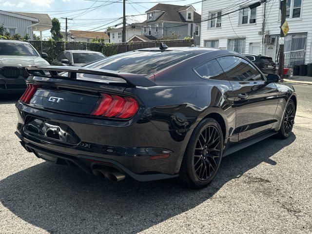 Photo of 2022 Mischievous Purple Metallic Ford Mustang