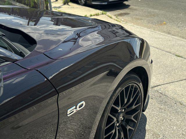 Photo of 2022 Mischievous Purple Metallic Ford Mustang
