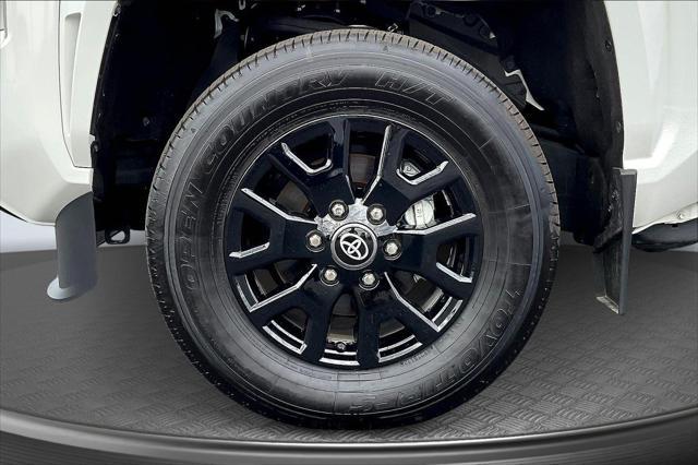 Photo of 2024 Ice Cap Toyota Tacoma
