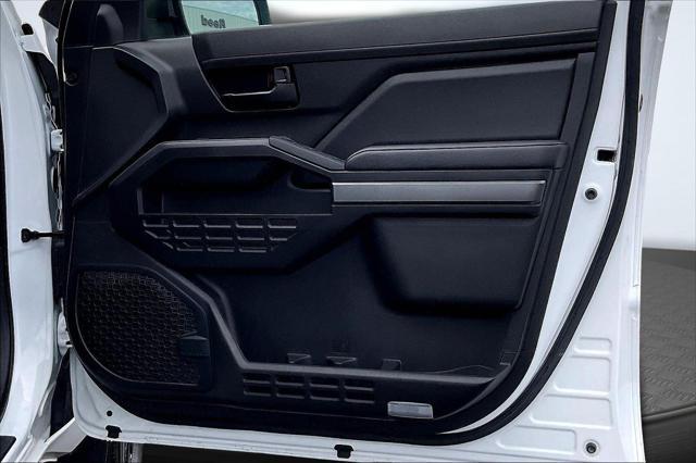 Photo of 2024 Ice Cap Toyota Tacoma