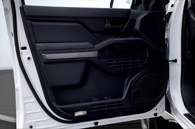 Photo of 2024 Ice Cap Toyota Tacoma
