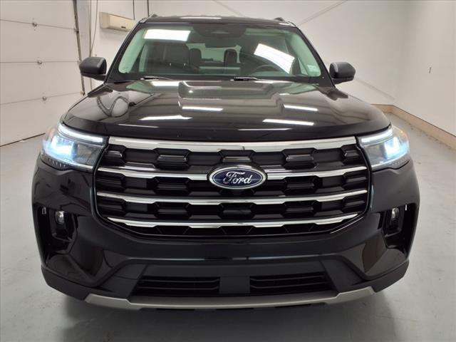 Photo of 2025 Agate Black Metallic Ford Explorer
