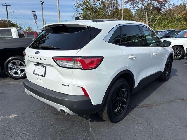 Photo of 2021 Oxford White Ford Escape