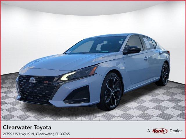 Photo of 2023 Gray Sky Pearl Nissan Altima