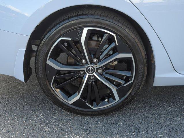 Photo of 2023 Gray Sky Pearl Nissan Altima
