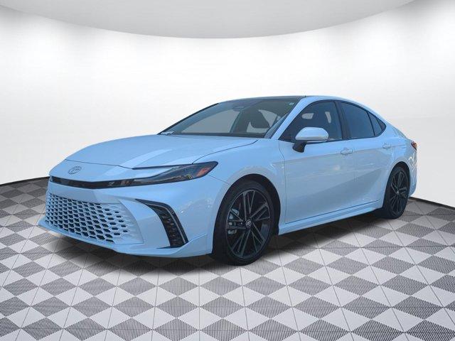 Photo of 2025 White Toyota Camry