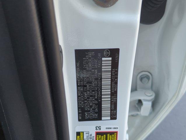 Photo of 2025 White Toyota Camry