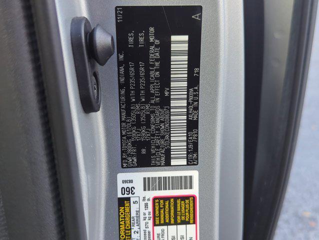 Photo of 2022 Celestial Silver Metallic Toyota Sienna