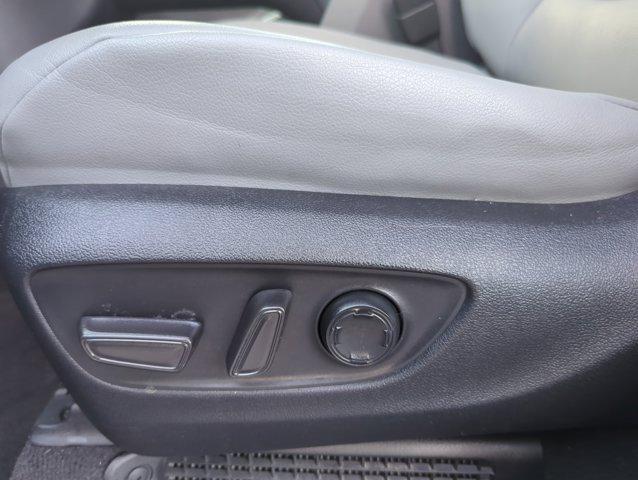 Photo of 2022 Celestial Silver Metallic Toyota Sienna