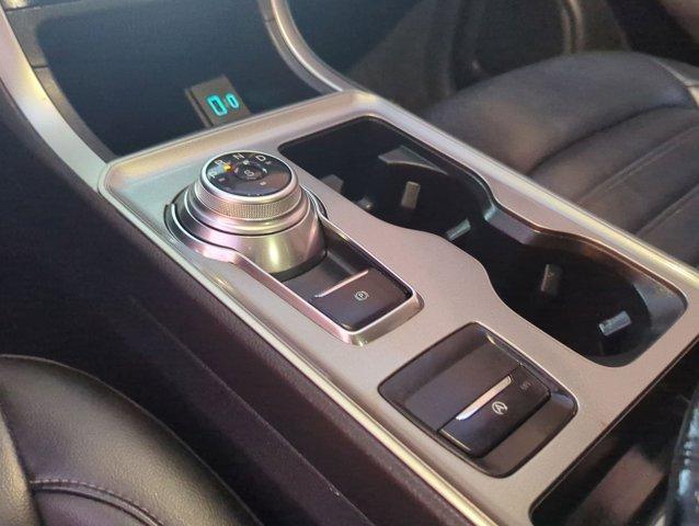 Photo of 2024 Agate Black Metallic Ford Edge