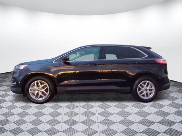 Photo of 2024 Agate Black Metallic Ford Edge