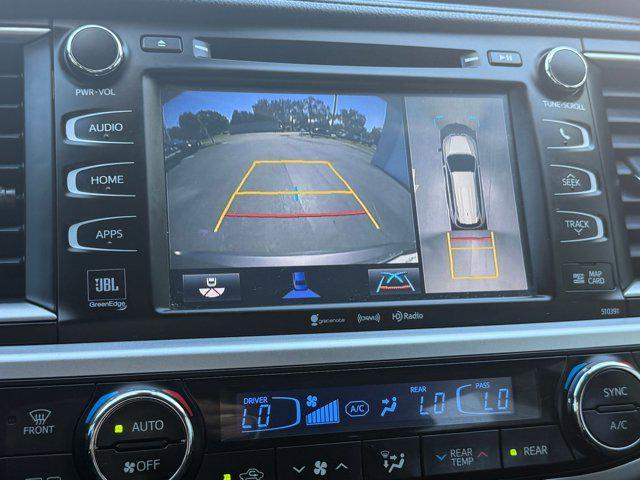 Photo of 2019 Predawn Gray Mica Toyota Highlander