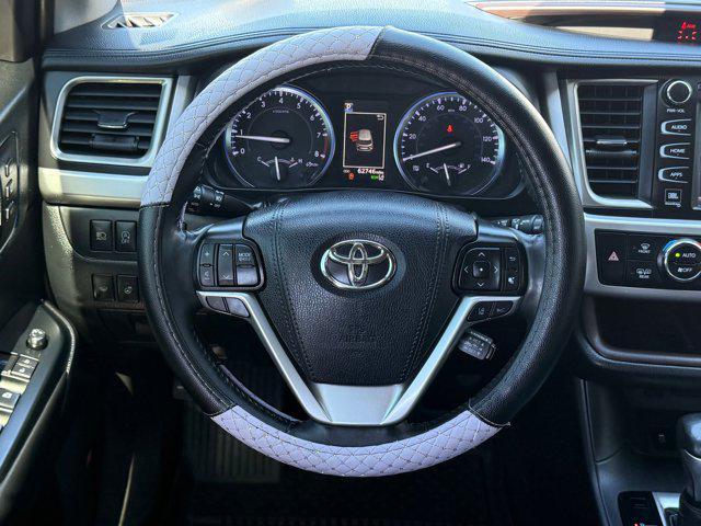 Photo of 2019 Predawn Gray Mica Toyota Highlander