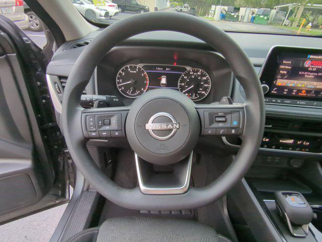 Photo of 2024 Gun Metallic Nissan Rogue