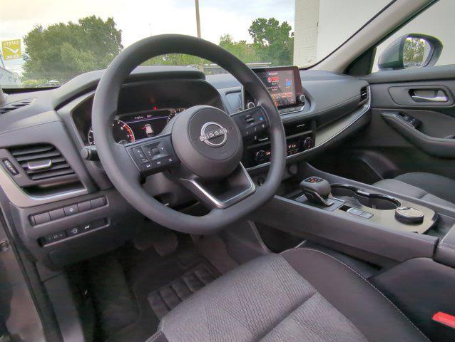 Photo of 2024 Gun Metallic Nissan Rogue