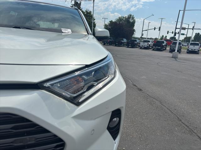 Photo of 2021 Blizzard Pearl Toyota RAV4 Hybrid