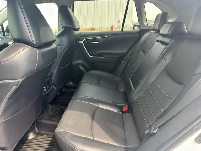 Photo of 2021 Blizzard Pearl Toyota RAV4 Hybrid
