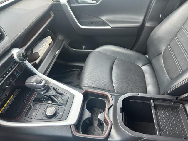Photo of 2021 Blizzard Pearl Toyota RAV4 Hybrid