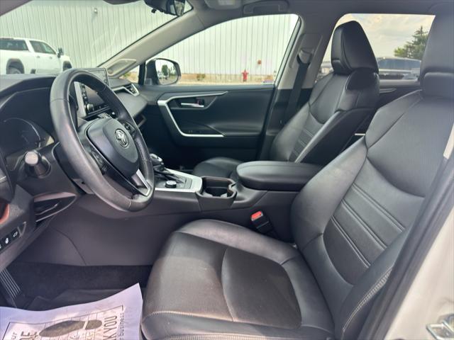 Photo of 2021 Blizzard Pearl Toyota RAV4 Hybrid