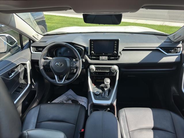 Photo of 2021 Blizzard Pearl Toyota RAV4 Hybrid