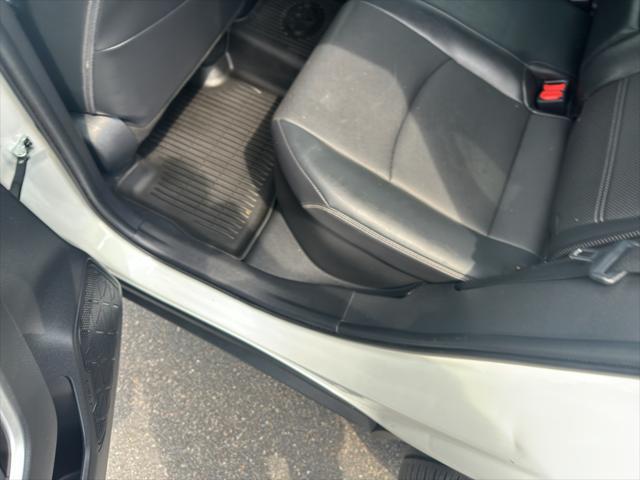 Photo of 2021 Blizzard Pearl Toyota RAV4 Hybrid