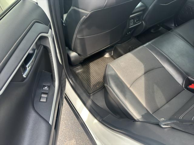 Photo of 2021 Blizzard Pearl Toyota RAV4 Hybrid