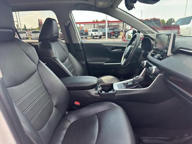 Photo of 2021 Blizzard Pearl Toyota RAV4 Hybrid