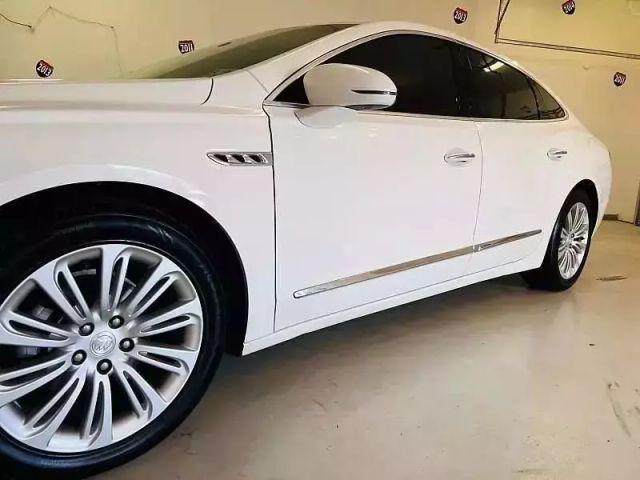 Photo of 2018 White Buick LaCrosse