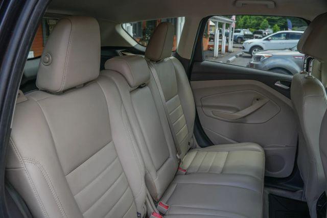 Photo of 2015 Black Ford Escape