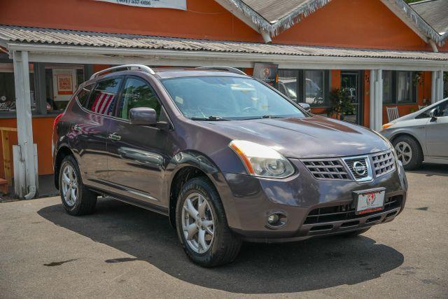 Photo of 2010 Iridium Graphite Metallic Nissan Rogue
