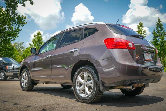 Photo of 2010 Iridium Graphite Metallic Nissan Rogue