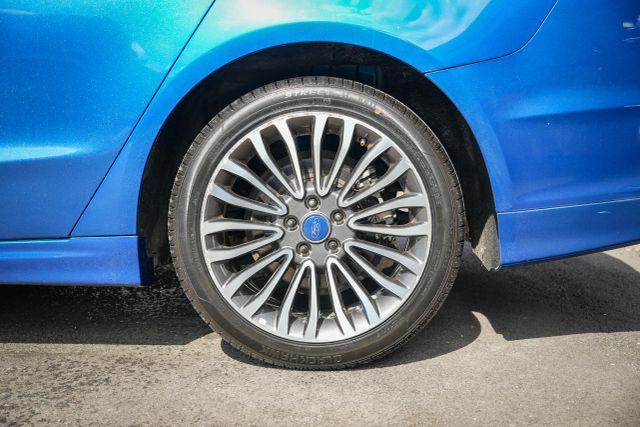Photo of 2017 Blue Ford Fusion