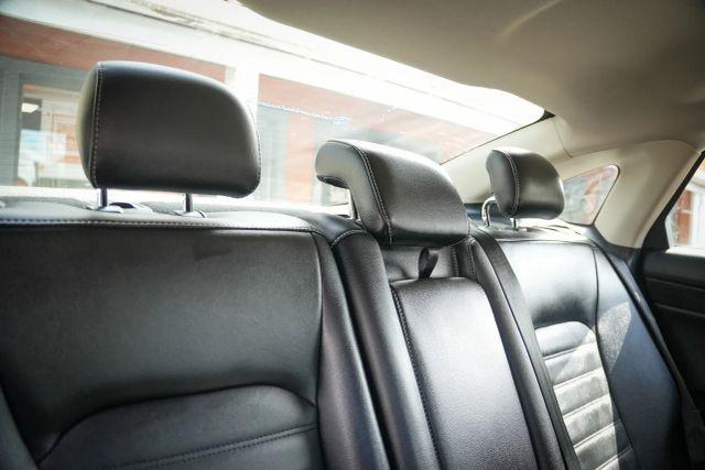 Photo of 2017 Blue Ford Fusion