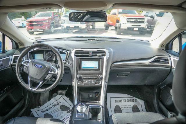 Photo of 2017 Blue Ford Fusion